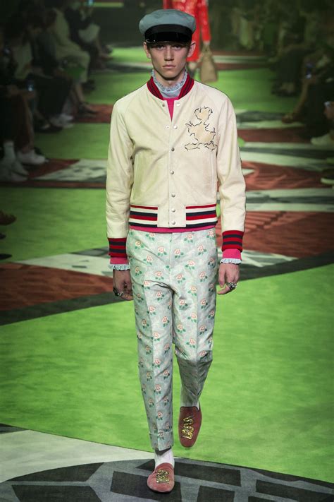 gucci men spring summer 2017|Gucci Spring 2017 Menswear Fashion Show .